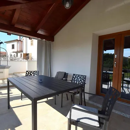 Morea Apartment