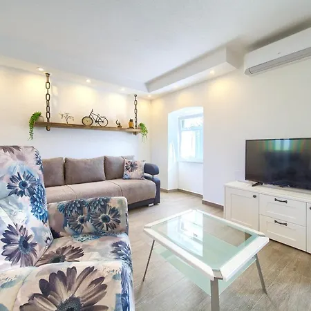 Morea Apartment