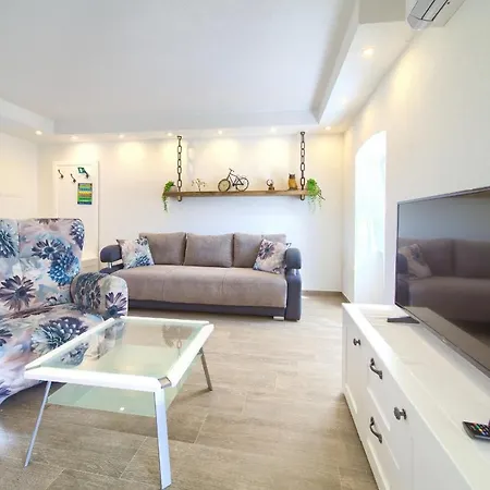 Morea Apartment